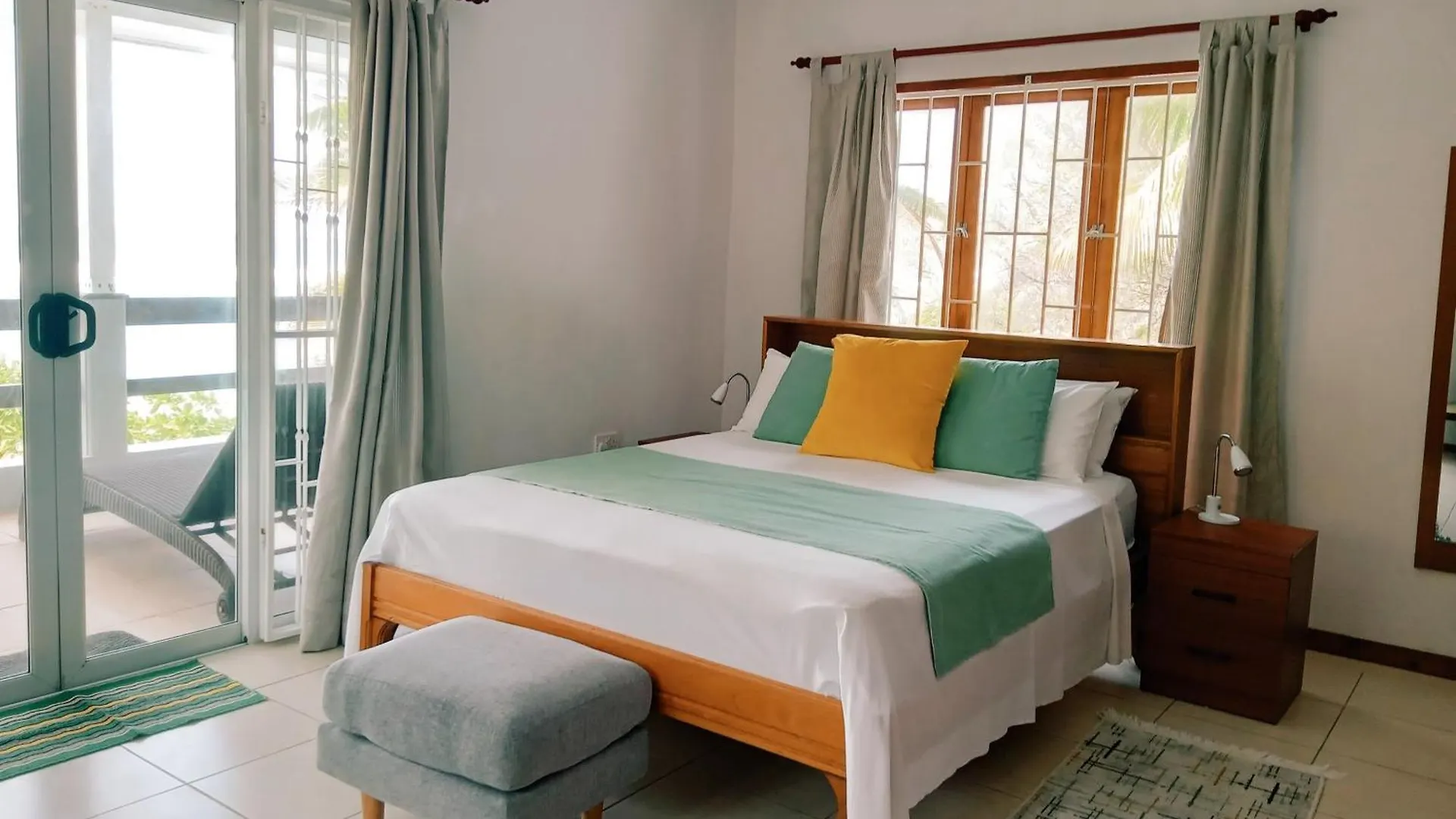Roz A Mer - Beach Apartment Takamaka